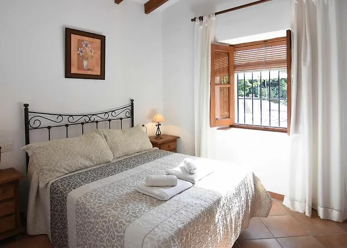 Cortijo Lomasol By Casitas Select Нерха